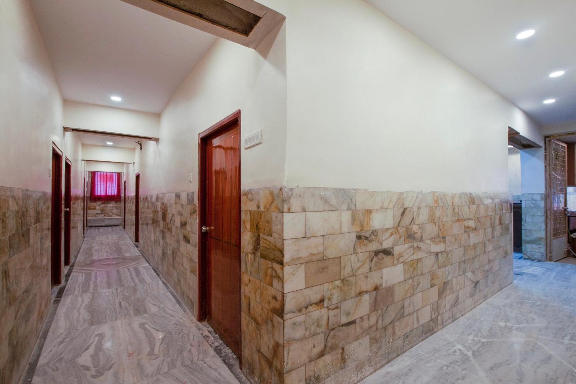 Super Hotel O Holiday Rani Gunj Opp Punjab National Bank Secundurabad Eksteriør bilde