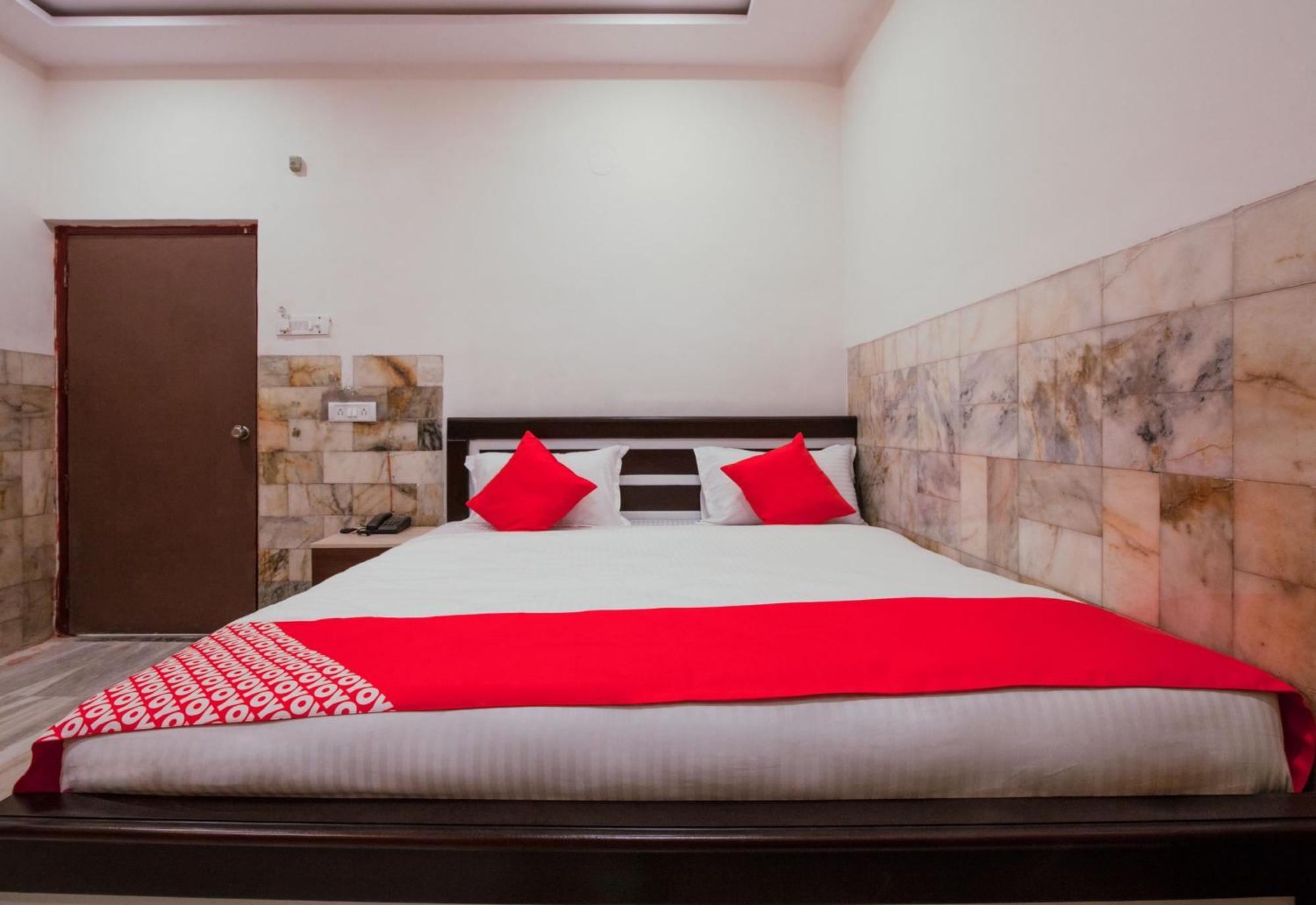 Super Hotel O Holiday Rani Gunj Opp Punjab National Bank Secundurabad Eksteriør bilde