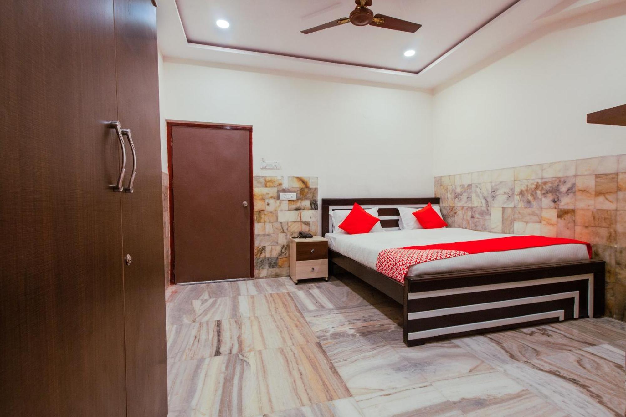 Super Hotel O Holiday Rani Gunj Opp Punjab National Bank Secundurabad Eksteriør bilde