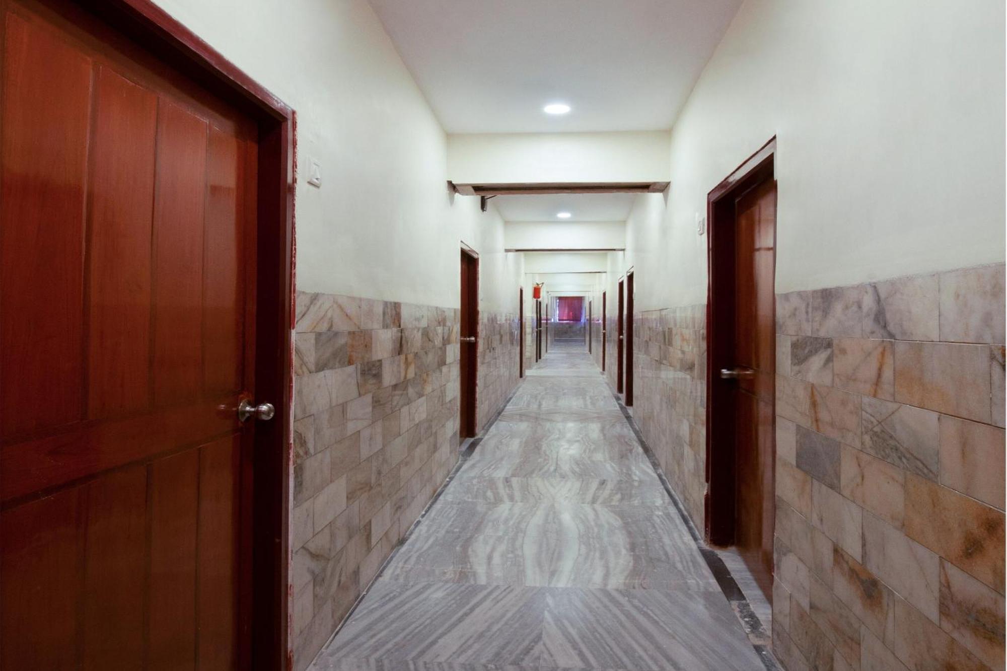 Super Hotel O Holiday Rani Gunj Opp Punjab National Bank Secundurabad Eksteriør bilde