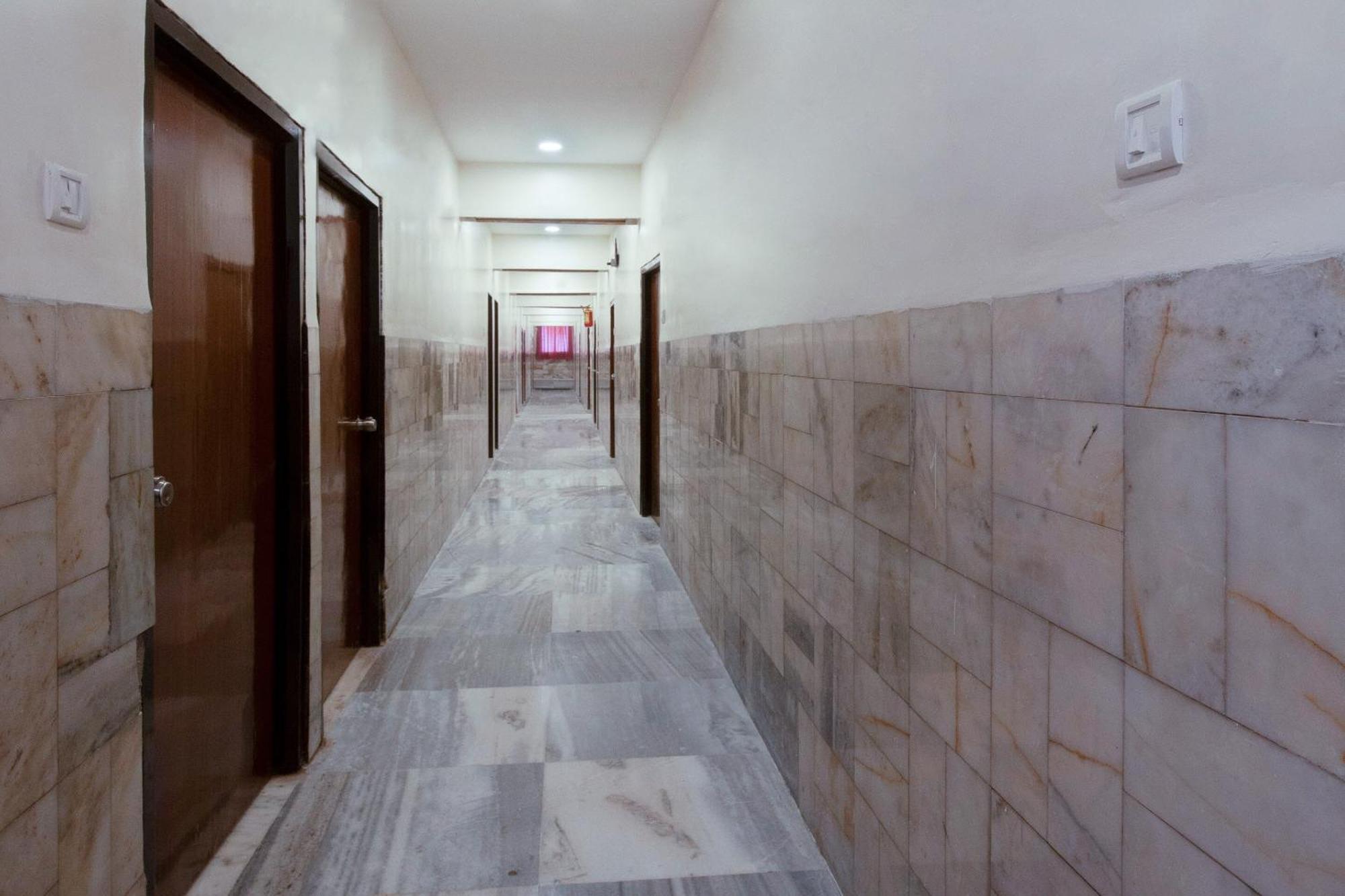 Super Hotel O Holiday Rani Gunj Opp Punjab National Bank Secundurabad Eksteriør bilde